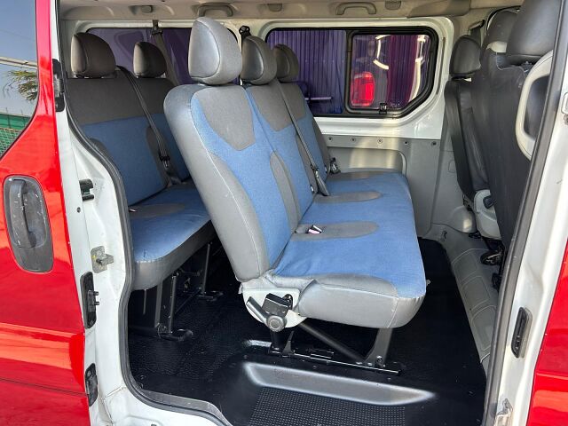 RENAULT TRAFIC 9 SEATS 2.0 DCI SPANISH LHD IN SPAIN 137000 MILES SUPERB 2013